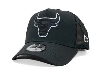Kappe New Era - NBA Outline 9FORTY A-Frame Trucker - Chicago Bulls - Steel / White
