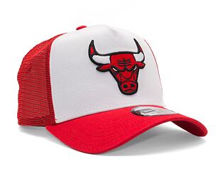 Kappe New Era - NBA Team Clear 9FORTY Trucker - Chicago Bulls - White / Red