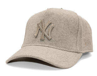 Kappe New Era - MLB Melton Wool 9FORTY A-Frame - NY Yankees - Stone