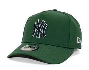 Kappe New Era - MLB Outline Script 9FORTY A-Frame - NY Yankees - Cilantro Green