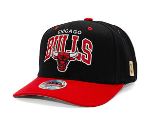 Kappe Mitchell & Ness - NBA Team Arch Snapback - Chicago Bulls - Black / Red