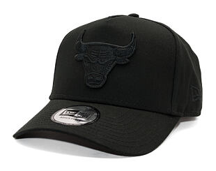 Kappe New Era - NBA League Essential 9FORTY A-Frame - Chicago Bulls - Black