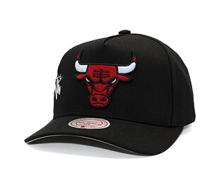 Kappe Mitchell & Ness  - NBA Born To Win - Pro Pinch Snapback - Chicago Bulls - Black