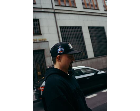 Kappe Mitchell & Ness NBA Conference Patch Snapback Hwc Detroit Pistons Schwarz