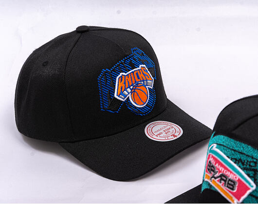 Kappe Mitchell & Ness - NBA Tilted Pro Snapback - New York Knicks - Black