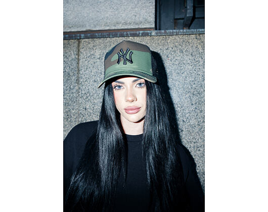 Kappe New Era - MLB Clean 9FORTY Trucker - NY Yankees - Woodland Camo / Black