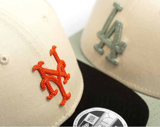Kappe New Era - MLB Side Script 9FORTY M-CROWN - NY Mets - Cream / Black
