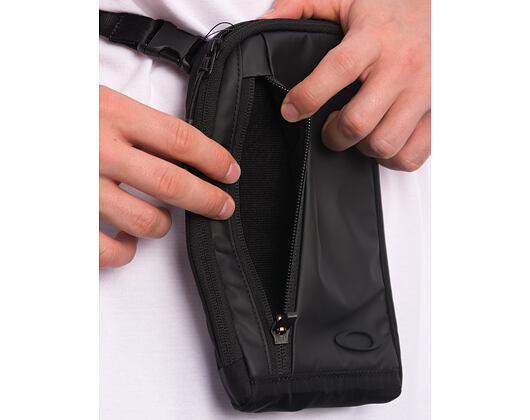Tasche Oakley - Link Shoulder Case - Pitch Black