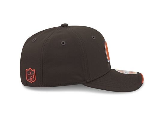 Kappe New Era - NFL 2026 Sideline 9SEVENTY Stretch-Snap - Cleveland Browns - Team Color