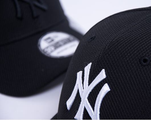 Kappe New Era 9FORTY Diamond Era - NY Yankees - Strapback Black / White