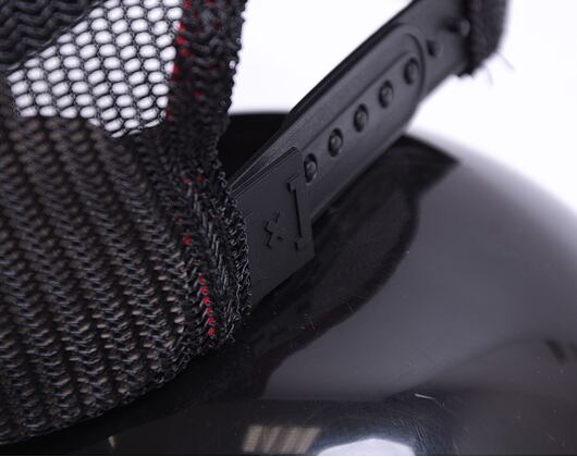 Kappe Capslab - Trucker Looney Tunes - Taz - Black / Red