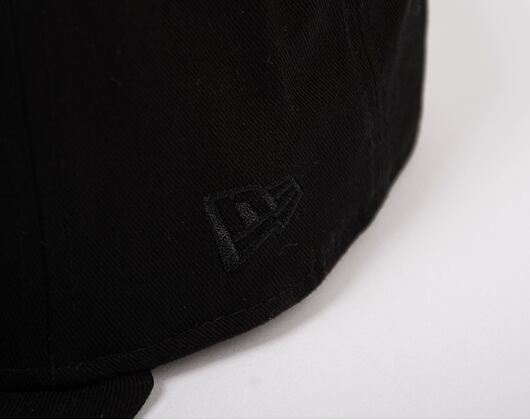 Kappe New Era 9FIFTY NFL Black on Black Las Vegas Raiders Snapback