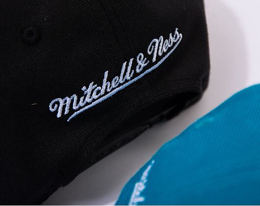 Kappe Mitchell & Ness - Team Ground 2.0 Pro Snapback - Carolina Hurricanes - Black