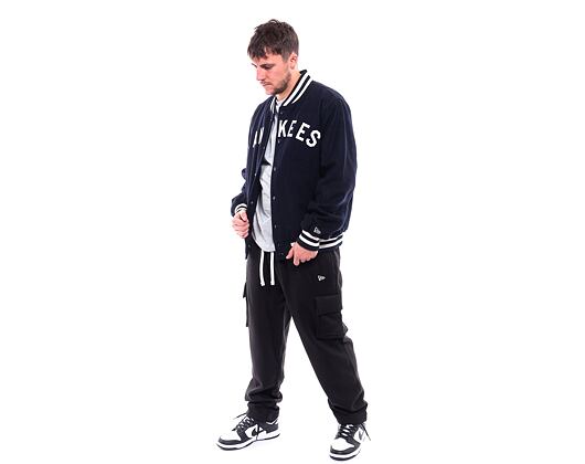 Trainerhose New Era Cargo Joggers Black / White