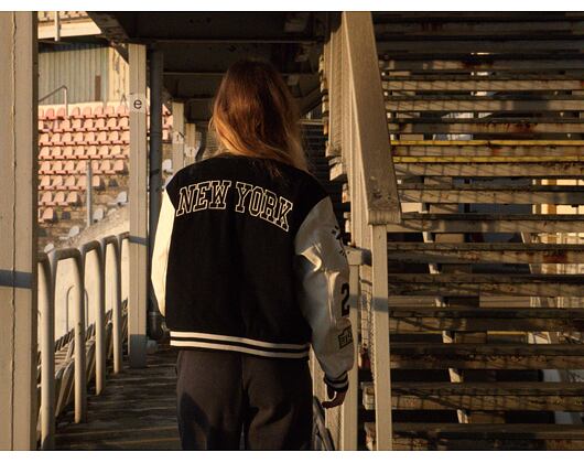 Damenjacke New Era - Varsity - Black / Off White