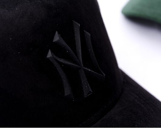 Kappe New Era - 9FORTY A-Frame MLB Faux Suede - NY Yankees - Black