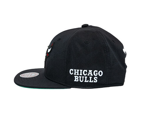 Kappe Mitchell & Ness - NBA April Showers Snapback - Chicago Bulls - Black