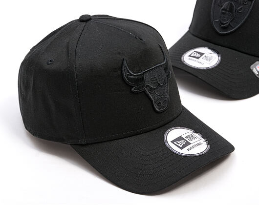 Kappe New Era - NBA League Essential 9FORTY A-Frame - Chicago Bulls - Black