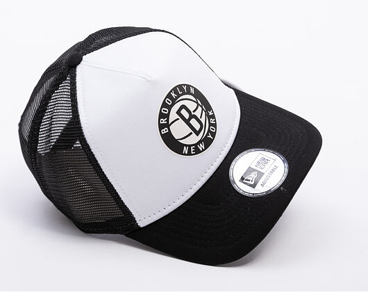 Kappe NEW ERA 940 Af trucker NBA Team colour black BRONET