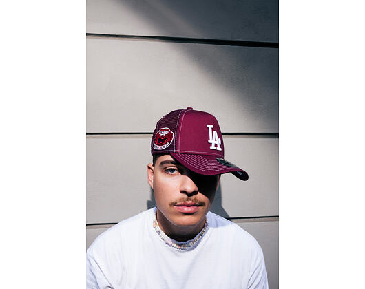 Kappe New Era - MLB Contrast Stitch WS Retro 9FORTY Trucker - LA Dodgers - Burgundy