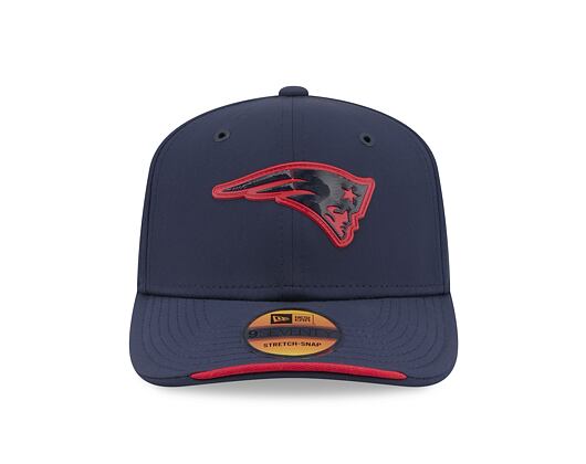 Kappe New Era - NFL 2026 Sideline 9SEVENTY Stretch-Snap - New England Patriots - Team Color