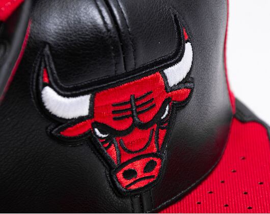 Kappe Mitchell & Ness - Day One Snapback - Chicago Bulls - Black-Red