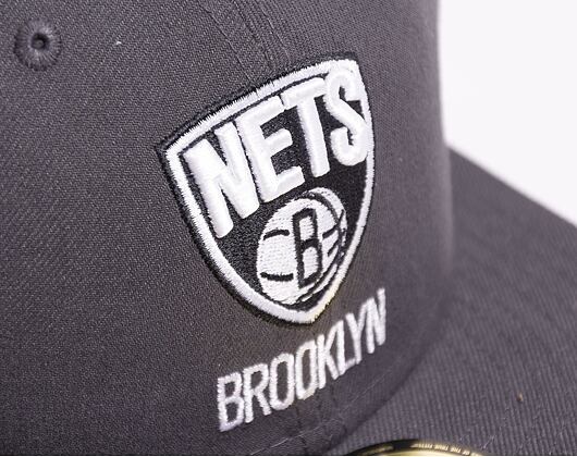 Kappe New Era 59FIFTY Brooklyn Nets Basic Team Color