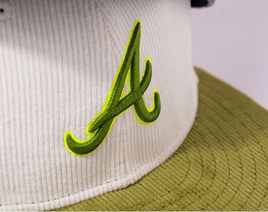 Kappe New Era 59FIFTY MLB Cord Atlanta Braves Off White / Nephrite Green / Cyber Green