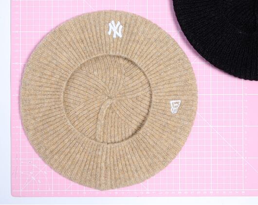 Baskenmütze New Era - MLB Womens Knitted Beret - NY Yankees - Toffee / White