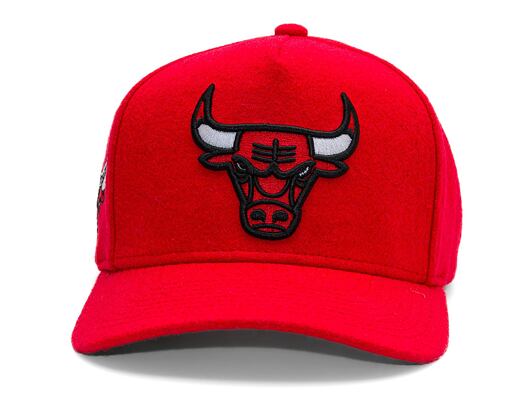Kappe Mitchell & Ness - Chicago Bulls - Kicking Wool Pro Strapback - Red