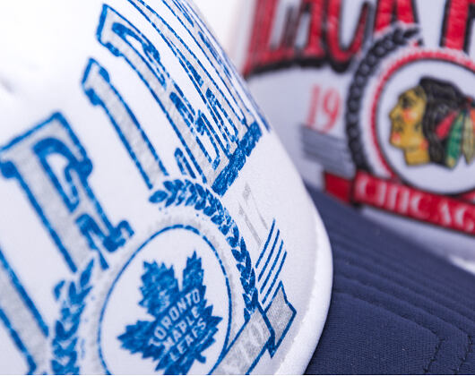 Kappn New Era - 9FORTY A-Frame NHL Distressed - Toronto Maple Leafs - Teamfarben