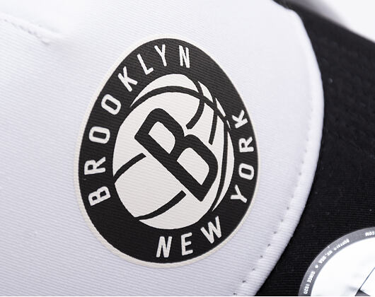 Kappe NEW ERA 940 Af trucker NBA Team colour black BRONET