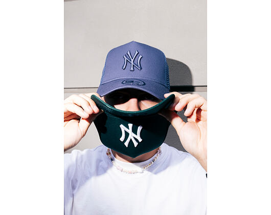 Kappe New Era - MLB League Essential 9FORTY Trucker - NY Yankees - Dark Green / White