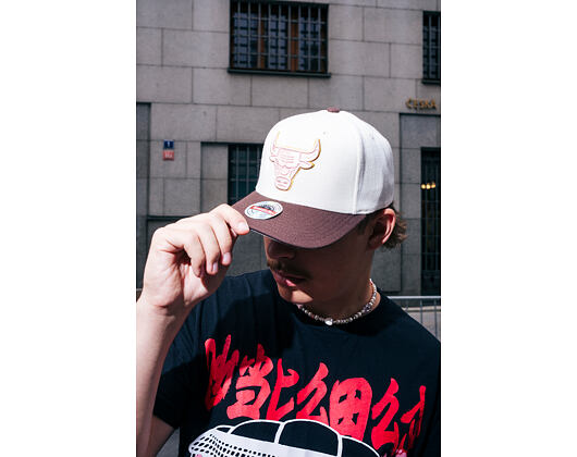 Kappe Mitchell & Ness - Blush Sand Classic Red - Chicago Bulls - Sand/Brown