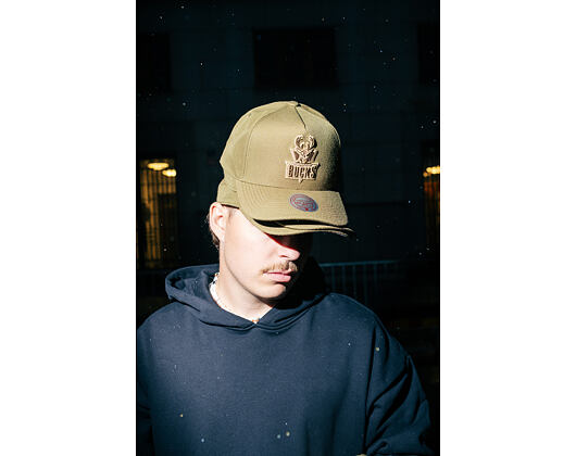 Kappe Mitchell & Ness - NBA Fashion Basic Pro HWC - Milwaukee Bucks - Olive