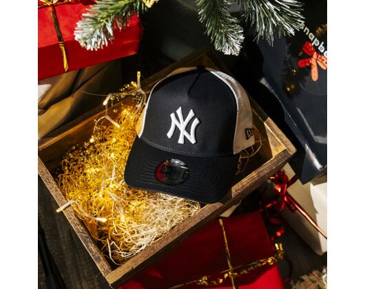 Kappe New Era - MLB Clean 9FORTY Trucker - NY Yankees - Black / White