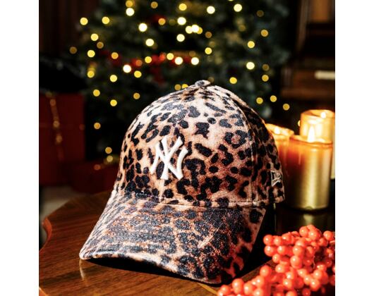 Damen Kappe New Era - MLB Womens Leo Velour 9FORTY - NY Yankees - Brown / Cream