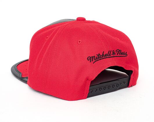 Kappe Mitchell & Ness - Day One Snapback - Chicago Bulls - Black-Red