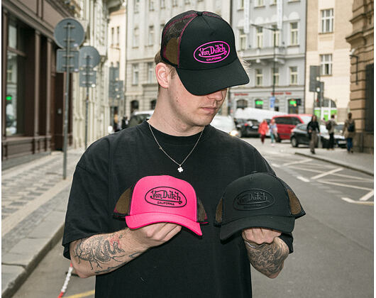 Kappe Von Dutch - Trucker - Rubber Logo Black/Electric Pink
