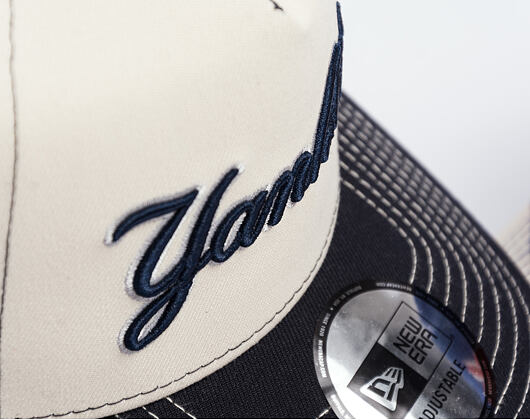 Kappe New Era - MLB City Icon 9FORTY A-Frame - NY Yankees - Cream / Navy