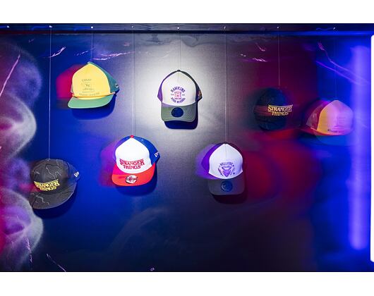 Kappe New Era - Hawkings High 9FORTY A-Frame - Stranger Things - Green