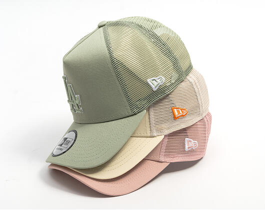 Kappe New Era - MLB Outline 9FORTY A-Frame Trucker - NY Yankees - Cream / Orange