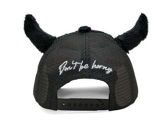 Kappe Reflection Luxury Horny Cap - Black Horns