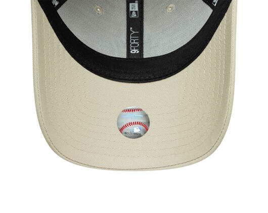 Kappe New Era - MLB League Essential 9FORTY - NY Yankees - Stone / Cilantro Green