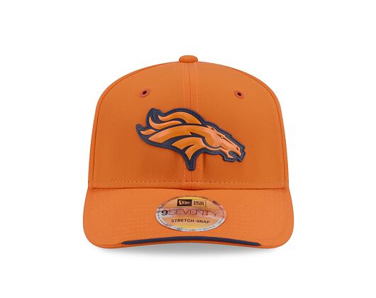 Kappe New Era - NFL 2026 Sideline 9SEVENTY Stretch-Snap - Denver Broncos - Team Color