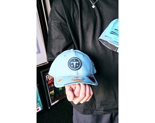 Kappe New Era - NFL 2026 Sideline 9SEVENTY Stretch-Snap - Tennessee Titans - Team Color