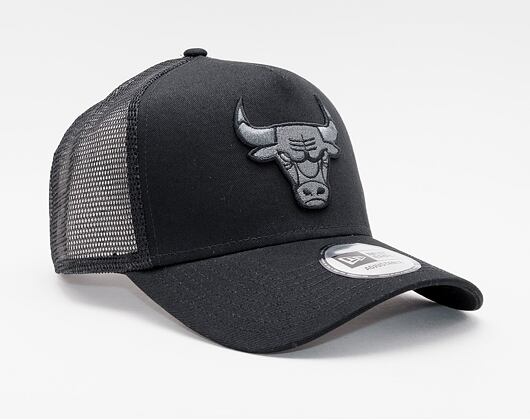Kappe New Era - NBA Black on Black 9FORTY Trucker - Chicago Bulls - Black