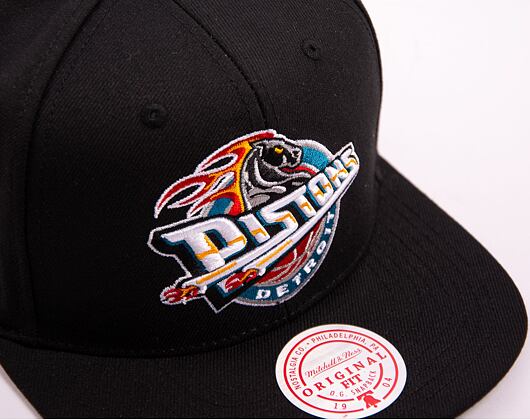 Kappe Mitchell & Ness NBA Conference Patch Snapback Hwc Detroit Pistons Schwarz