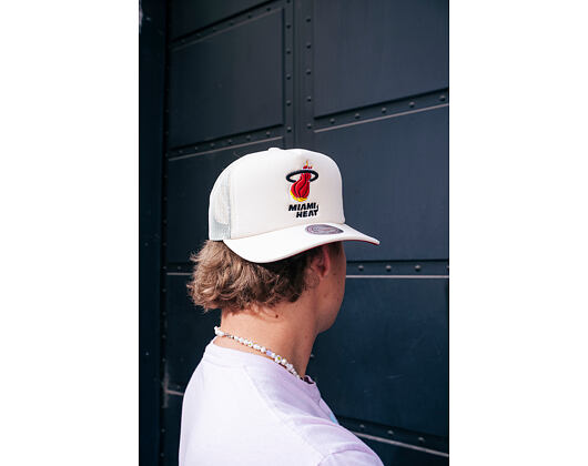 Kappe Mitchell & Ness - Miami Heat - Evergreen Trucker Hwc - Off White