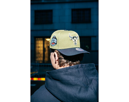 Kappe Mitchell & Ness - NBA Core Iv Pro  Bulls - Chicago Bulls - OLIVE-BLACK